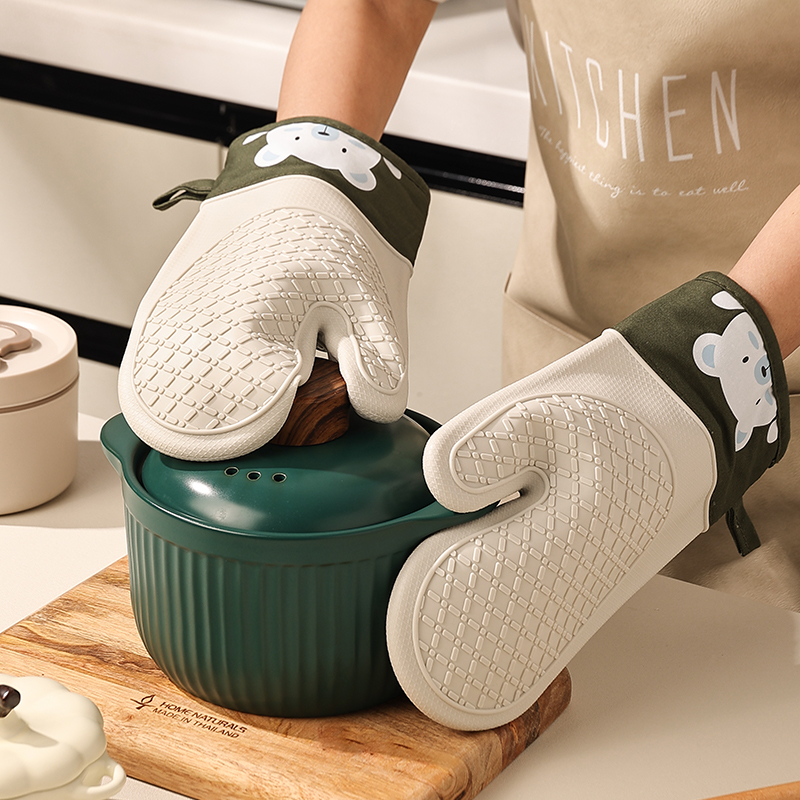 Silicone heat insulation glove - Kitchen Baking Gloves review and price