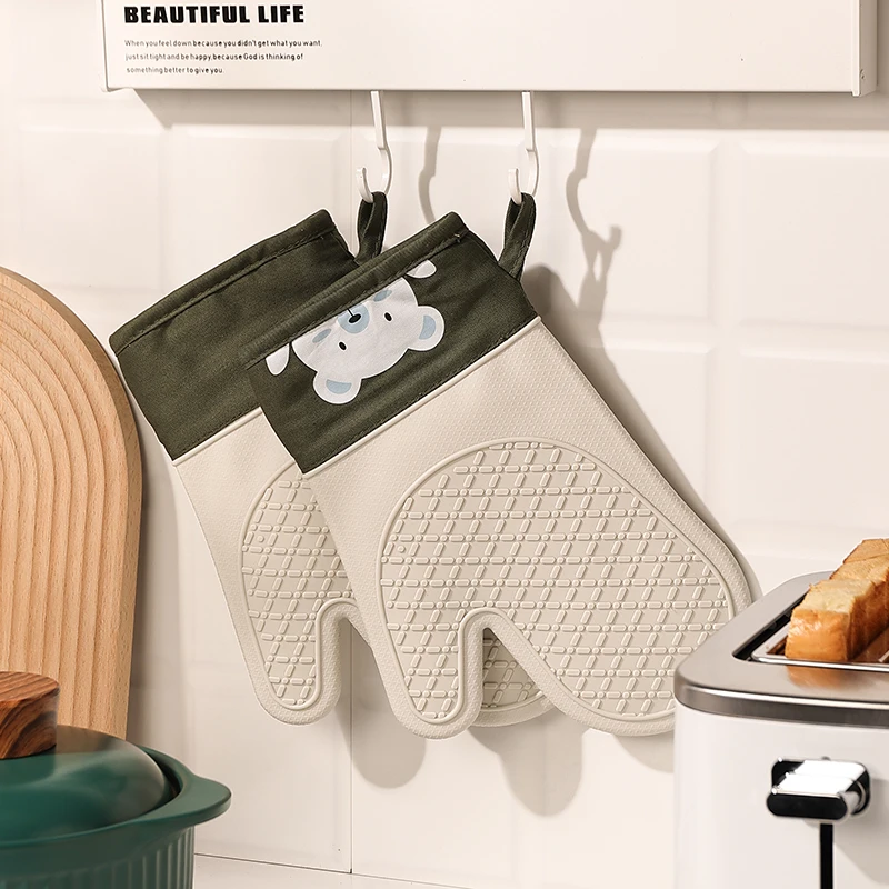 Silicone heat insulation glove - Kitchen Baking Gloves review and price